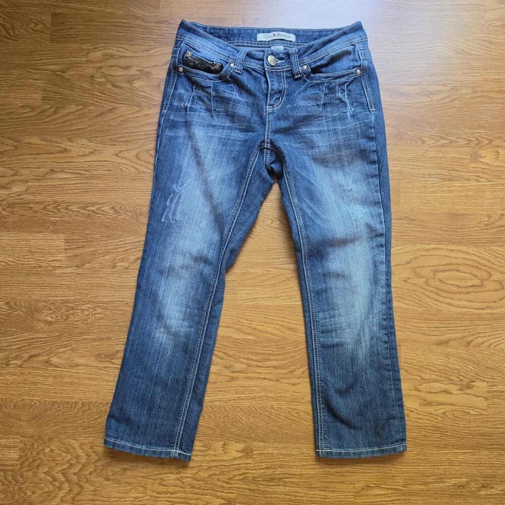 Love Nation Capris Womens Size 4 Distressed Embroidered Blue Jeans Rhinestones